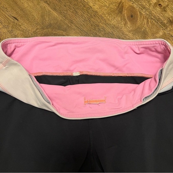 Lululemon Run: Inspire Crop II Allux Size 8 Women’s Running Sporty Workout - Picture 7 of 16